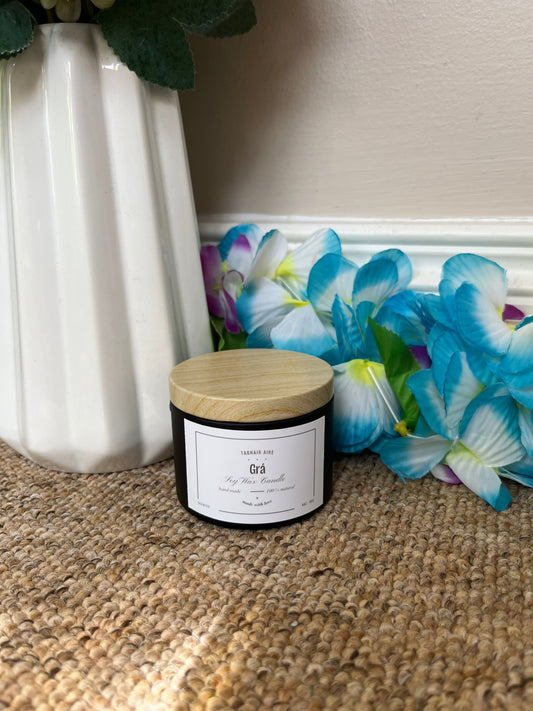 4oz hand-poured soy wax candle (5 available scents)